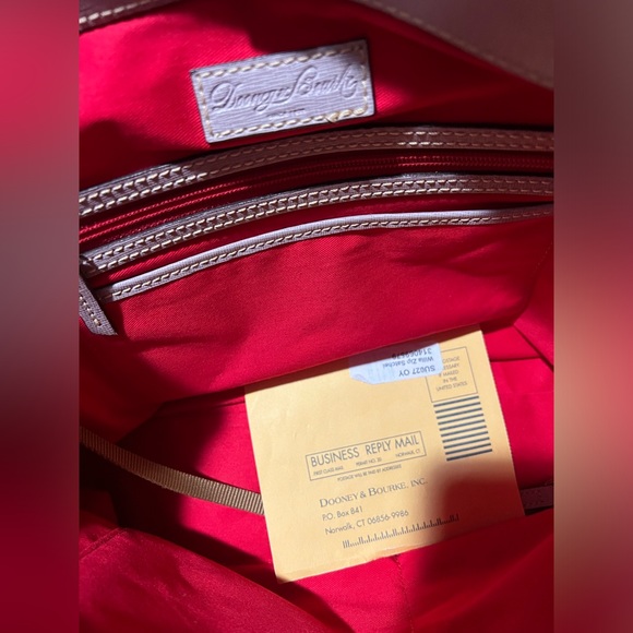 Dooney Bourke handbag shoulder leather 2 way pink red lined. - Picture 10 of 13